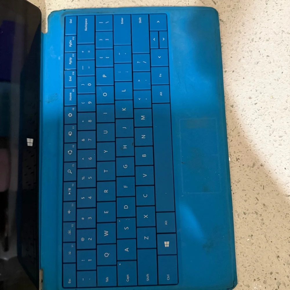 Microsoft Surface RT model 1516 for parts not working Blue Tablet‎